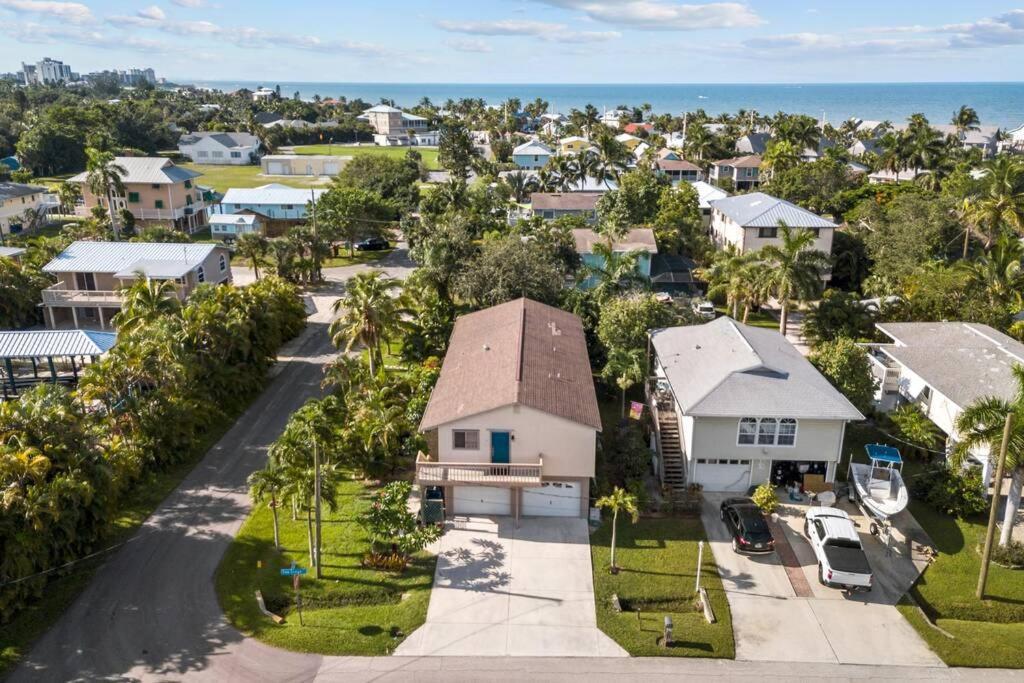 The Strawberry Daiquiri At Lazy Way Apartamento Fort Myers Beach Exterior foto